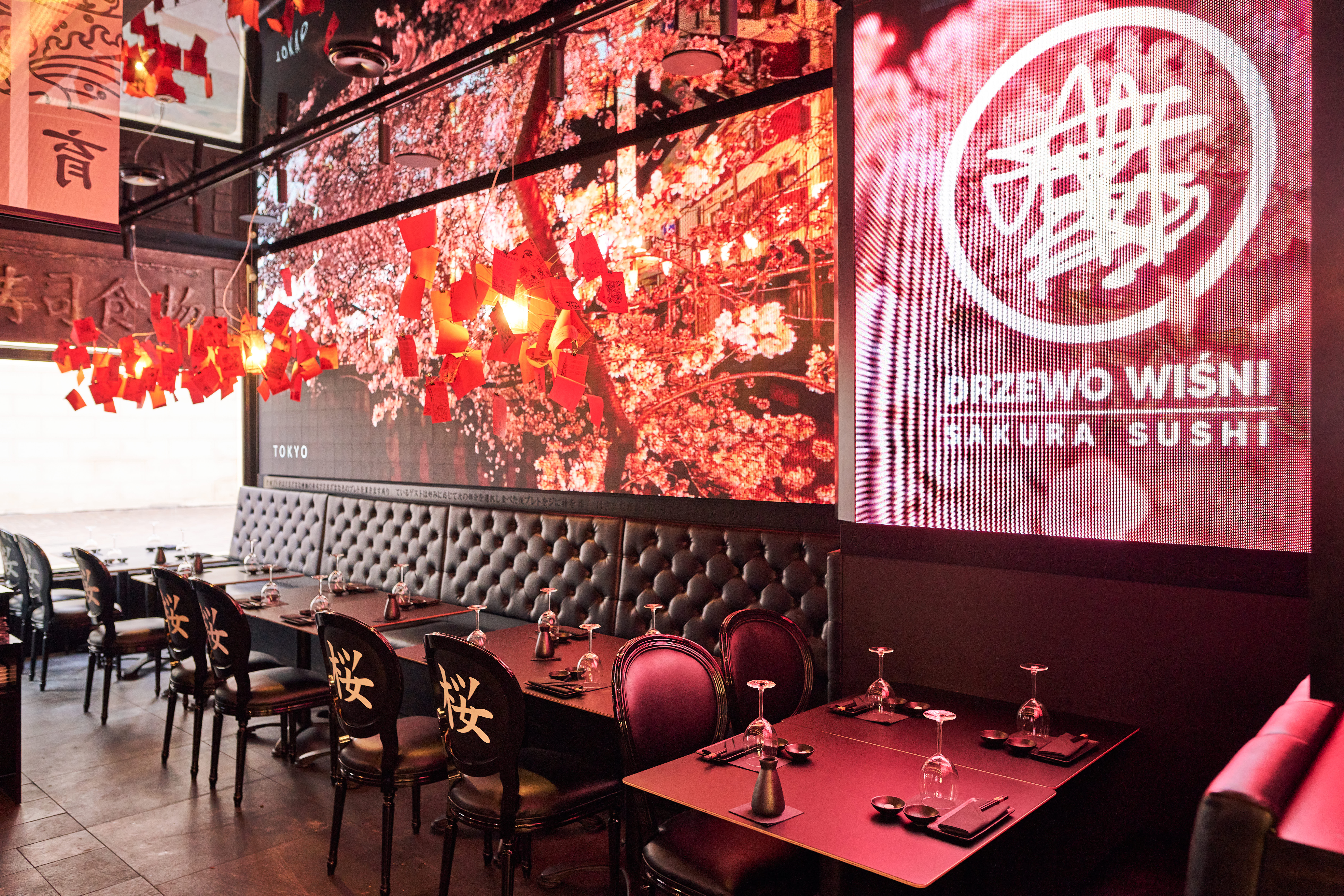 Stylowy barek w restauracji japońskiej Drzewo Wiśni