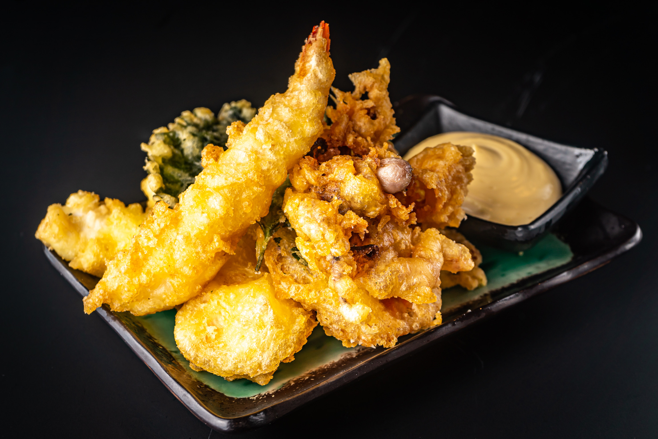 W restauracji Sushi Bar Drzewo Wiśni w Poznaniu do każdego zamówienia serwuje skompresowane ręczniczki z naturalnego materiału